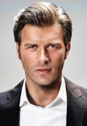 Kıvanç Tatlıtuğ