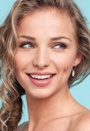 Evelin Dobos