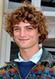 Niels Schneider