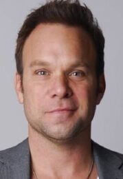 Norbert Leo Butz