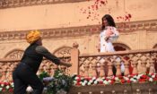 Bir Baba Hindu izle (2016)